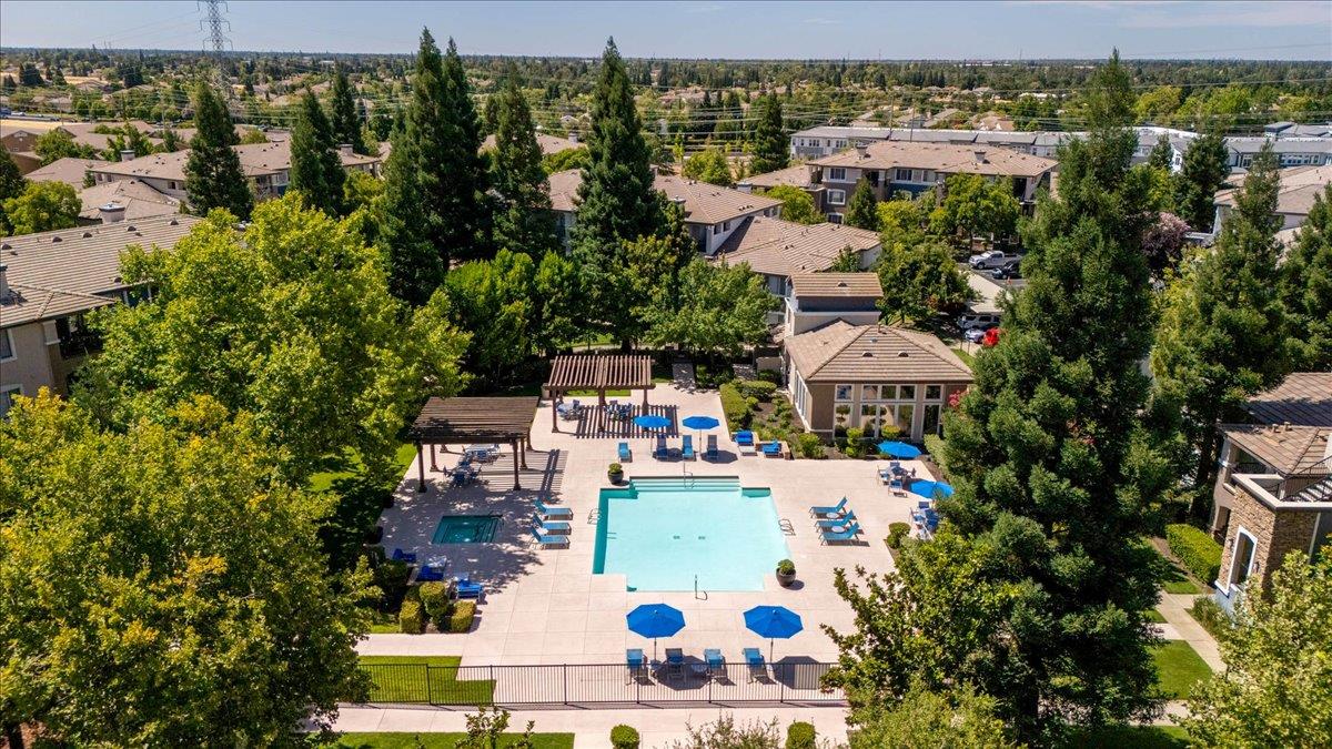 701 Gibson Drive 1316