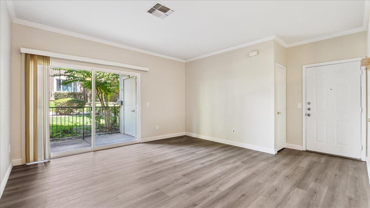 701 Gibson Drive 1316