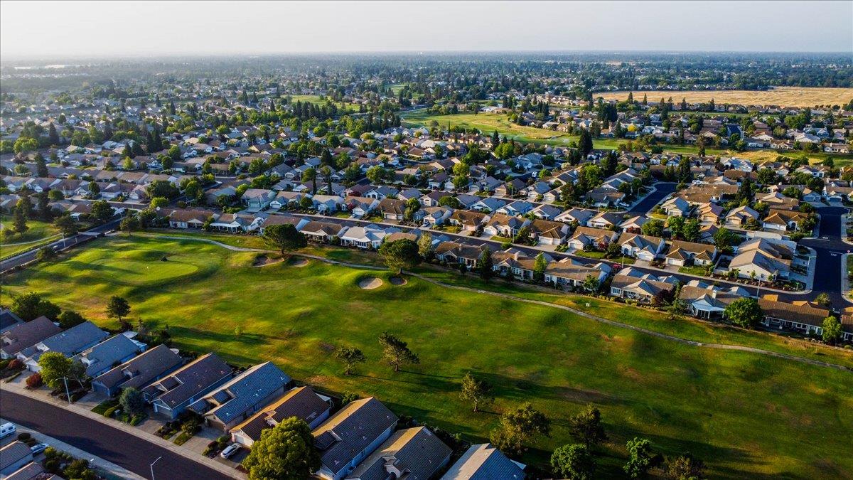 7552 School House Lane