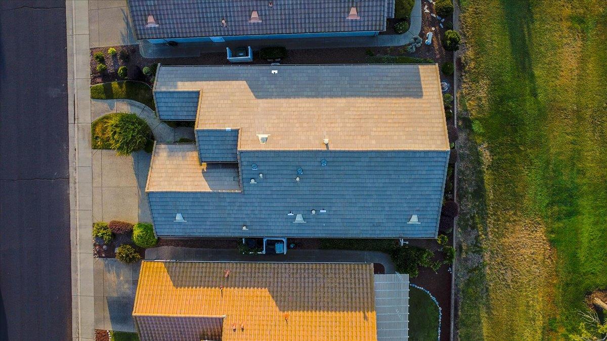 7552 School House Lane