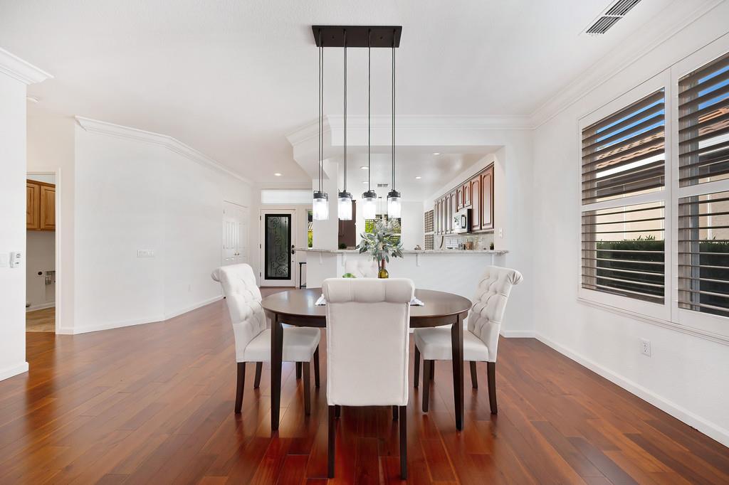 7552 School House Lane