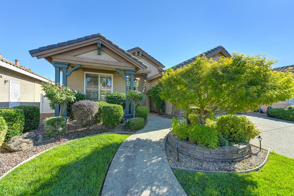 7552 School House Lane