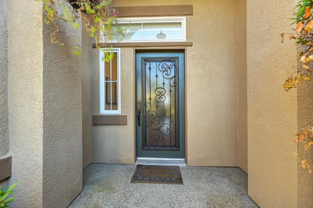 7552 School House Lane