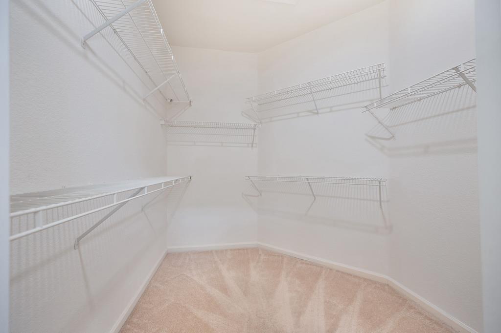 7552 School House Lane