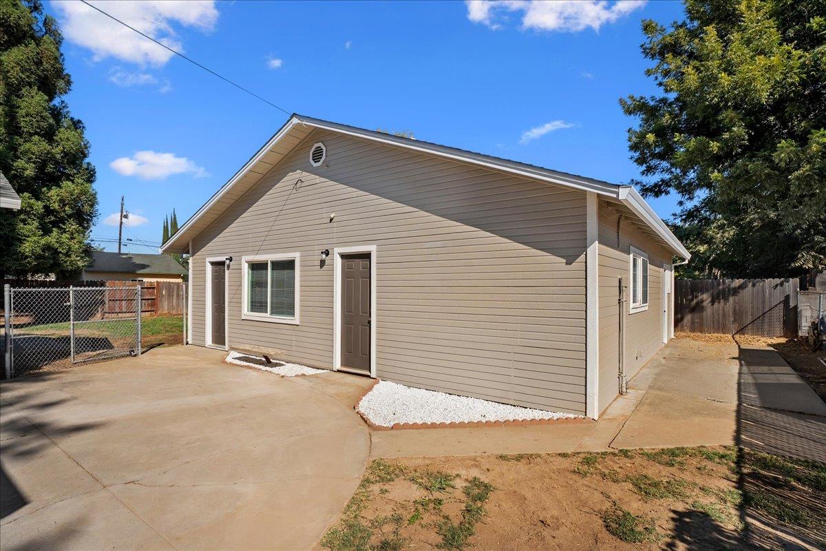 1025 Frederick Street