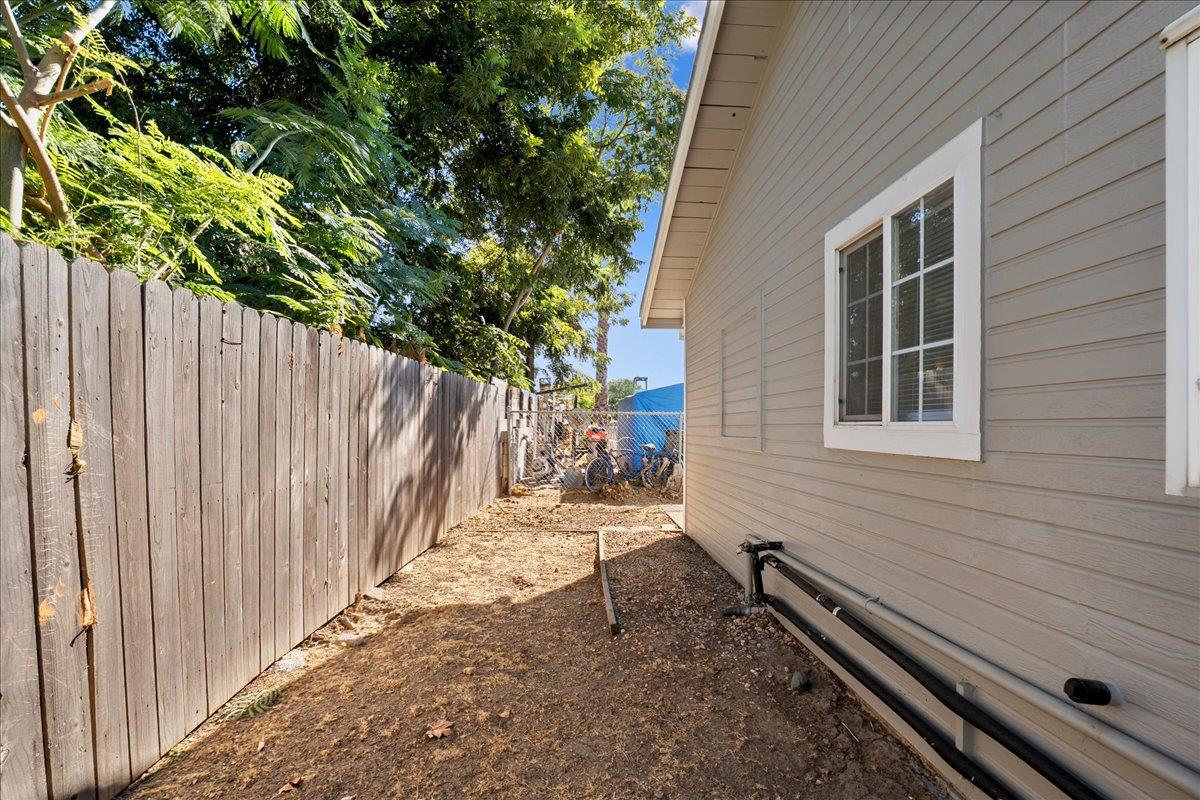 1025 Frederick Street