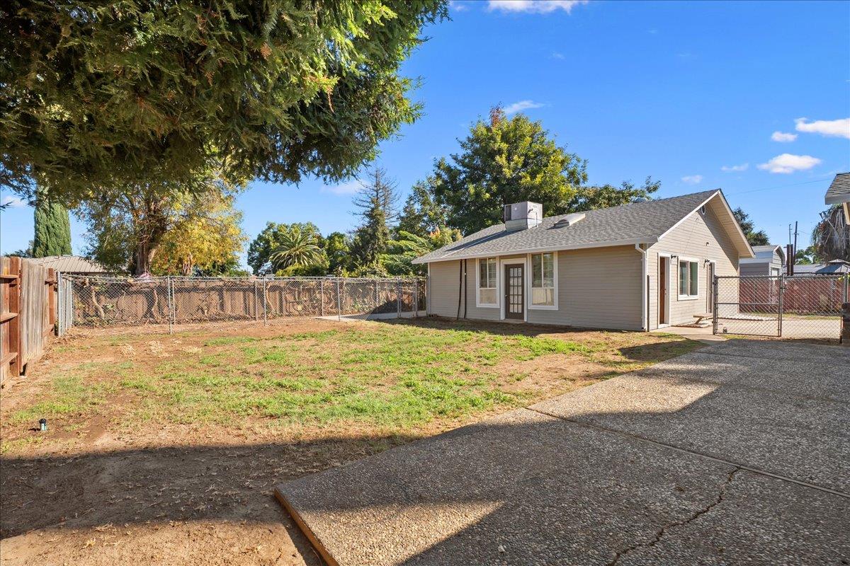 1025 Frederick Street