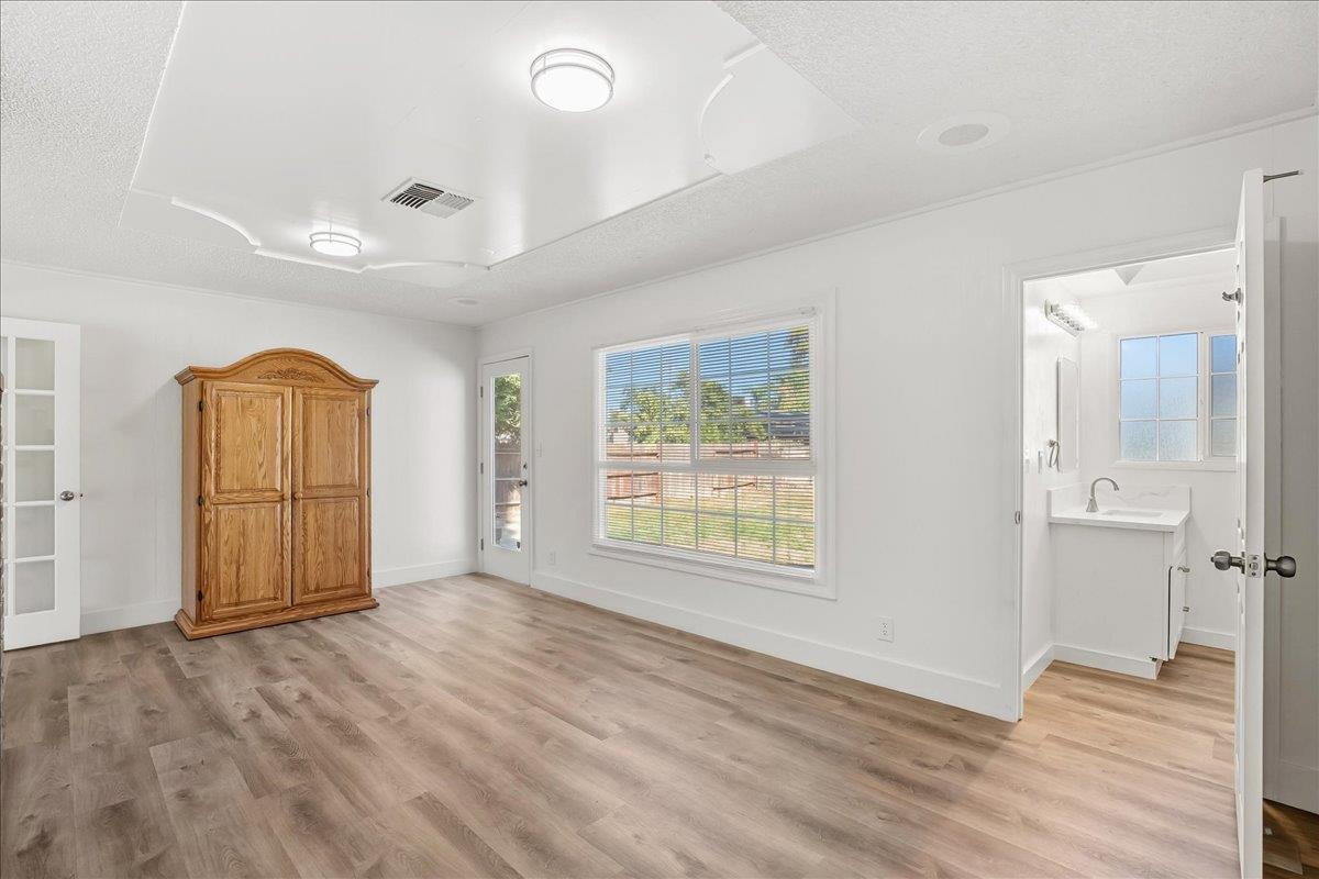 1025 Frederick Street