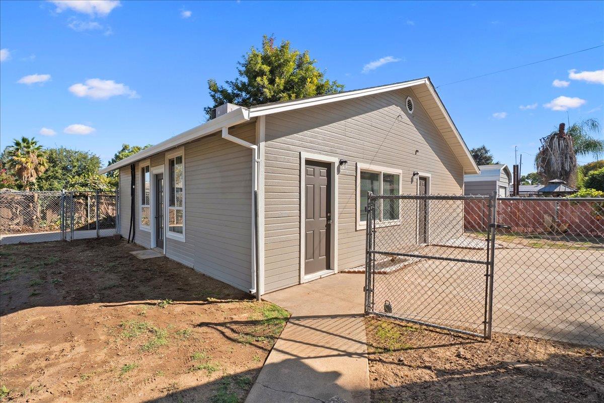 1025 Frederick Street