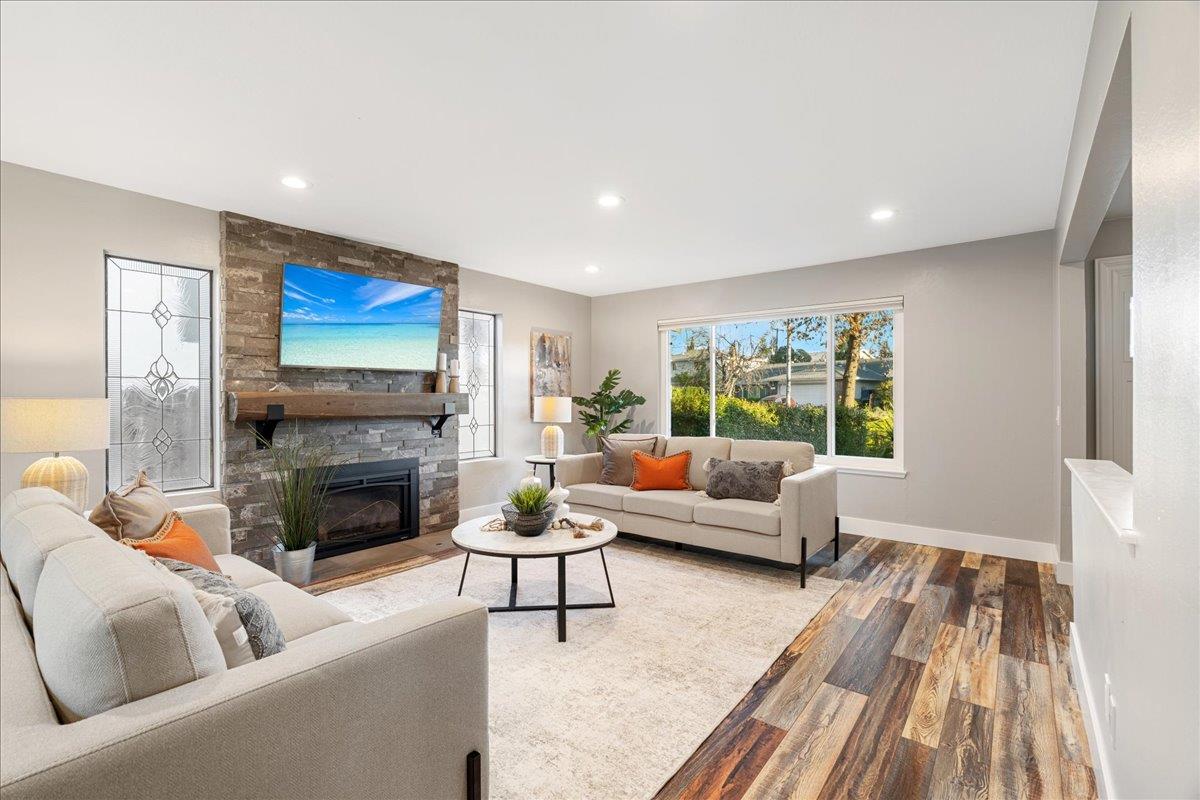 1022 Charleston Circle