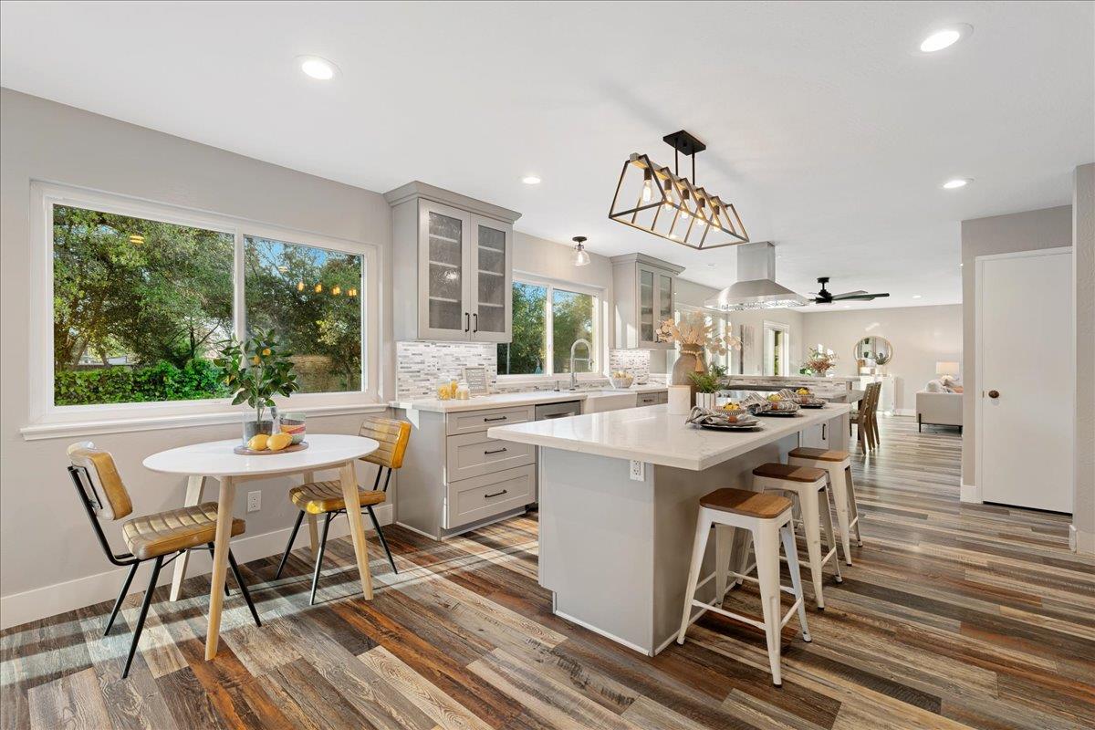 1022 Charleston Circle