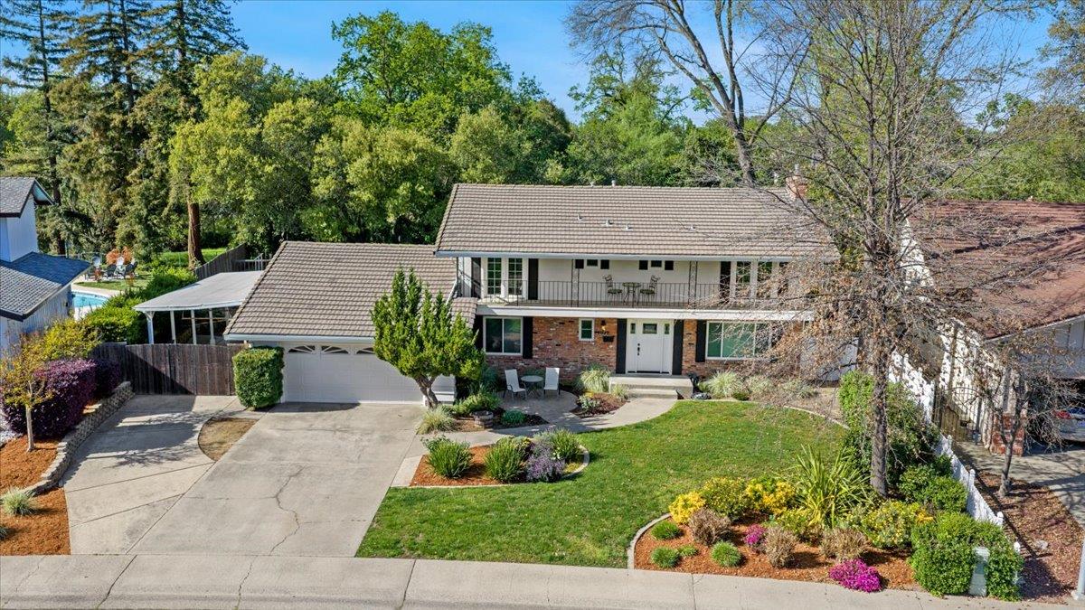 1022 Charleston Circle