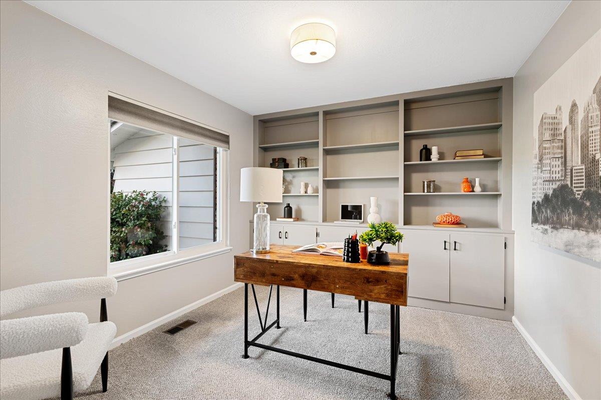 1022 Charleston Circle