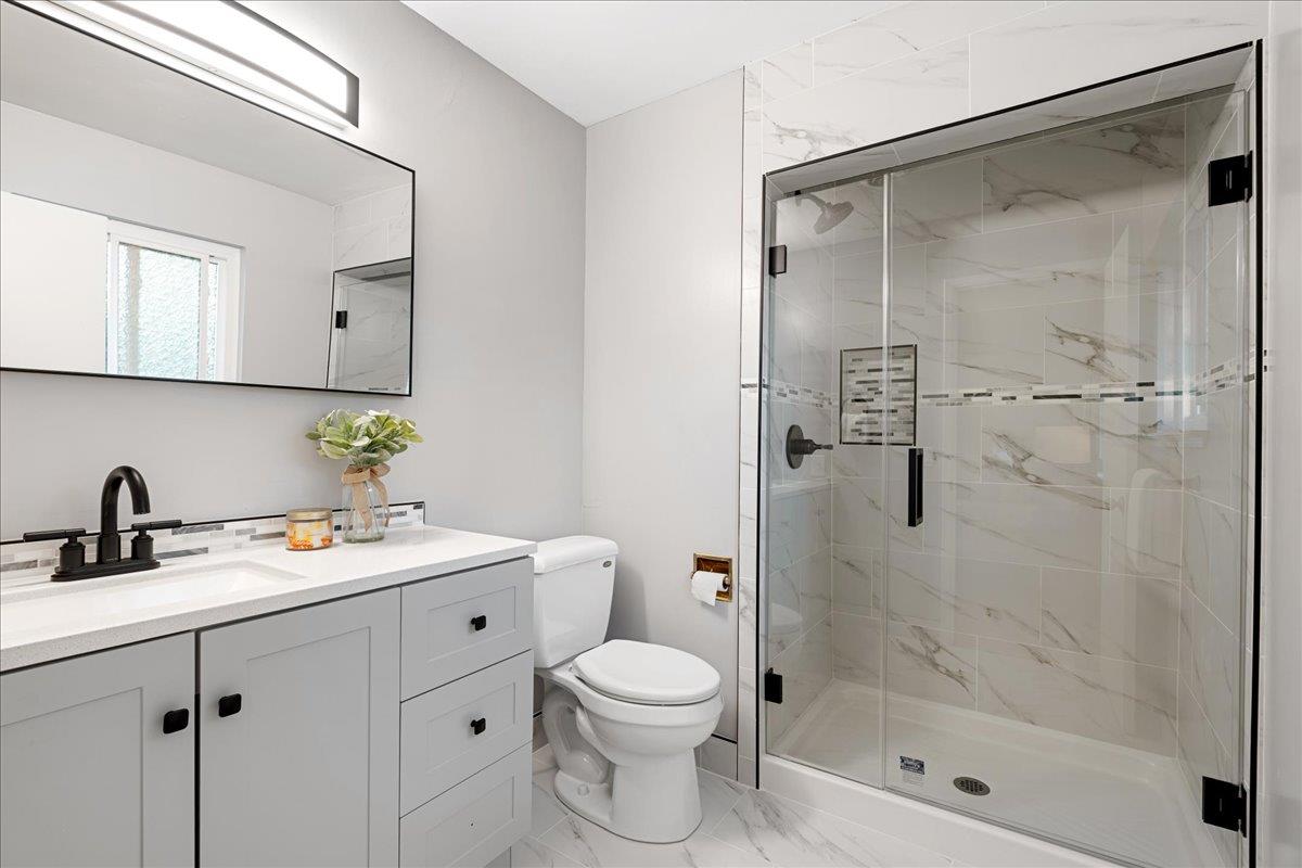 1022 Charleston Circle