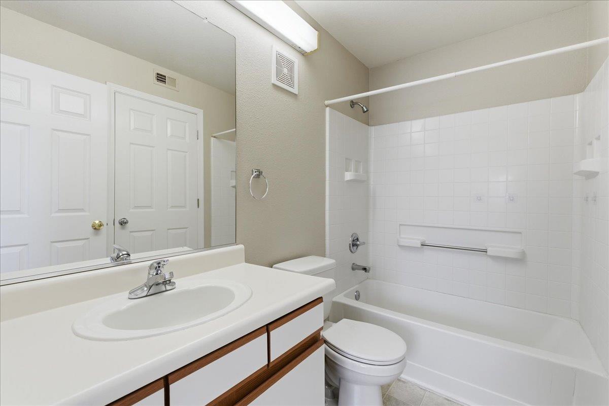 885 Halidon Way 522