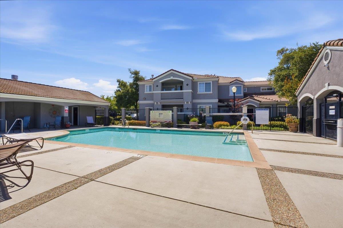 885 Halidon Way 522