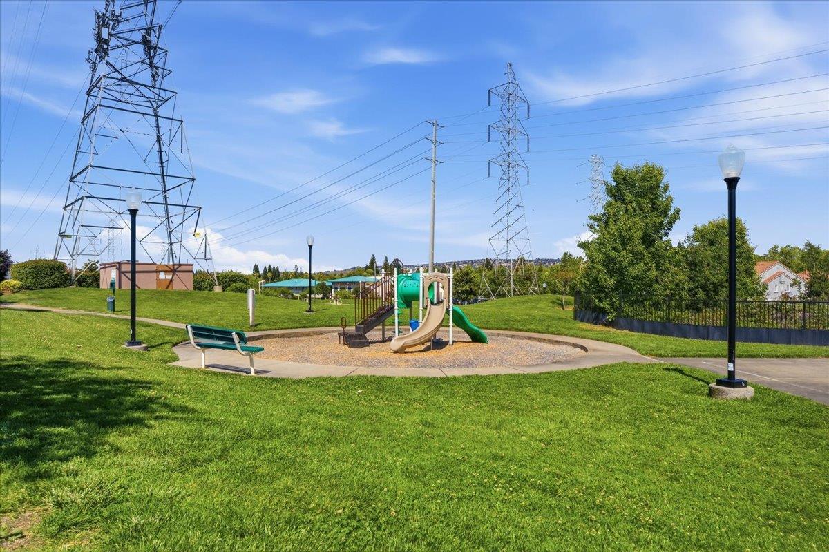 885 Halidon Way 522
