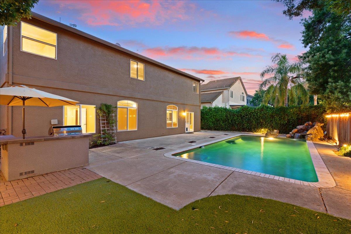 5351 Erickson Drive