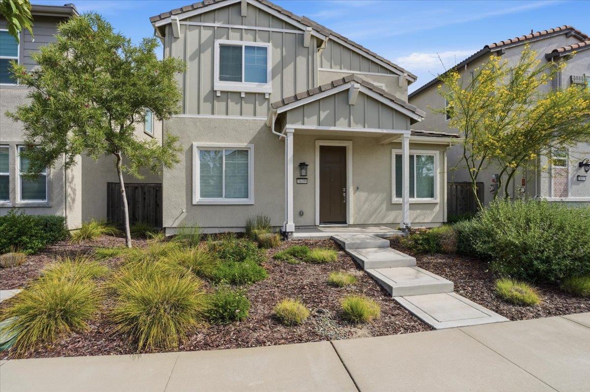 1619 N Breezy Meadow Drive
