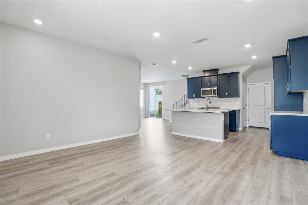 1619 N Breezy Meadow Drive
