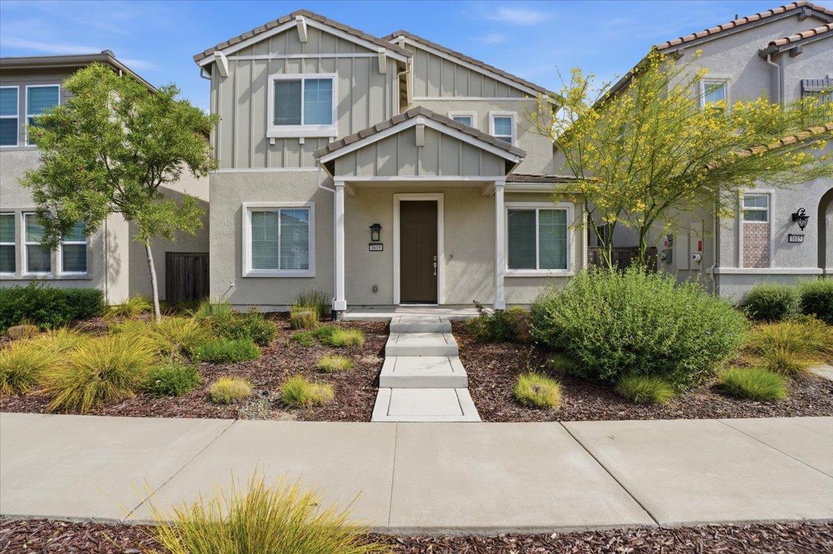 1619 N Breezy Meadow Drive