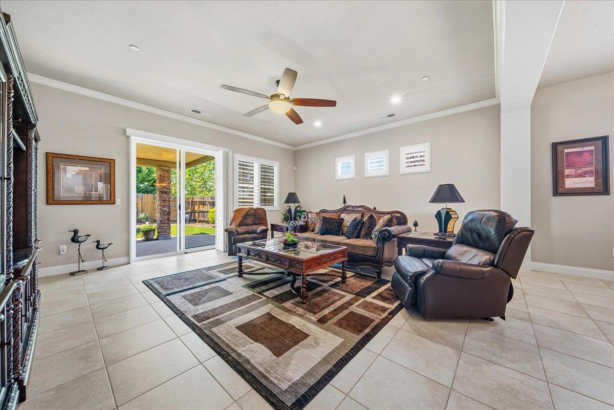 2878 Fantail Lane