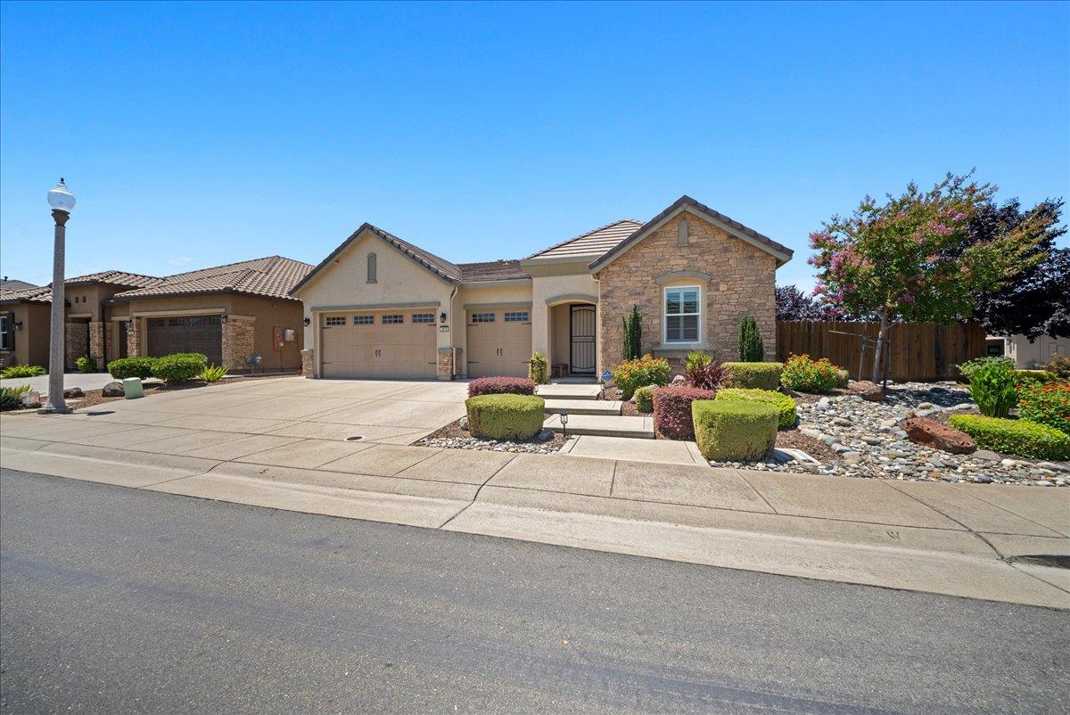 2878 Fantail Lane