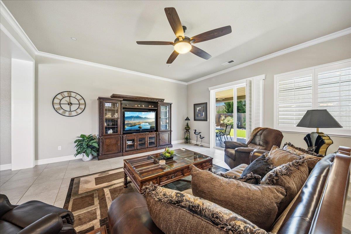2878 Fantail Lane