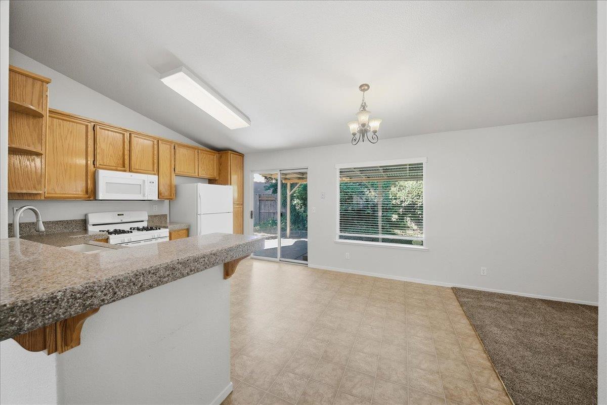 907 Fitzroy Court