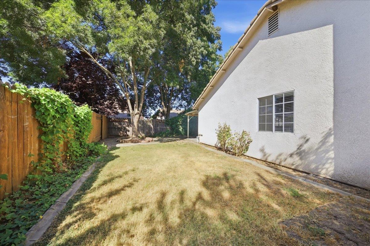 907 Fitzroy Court
