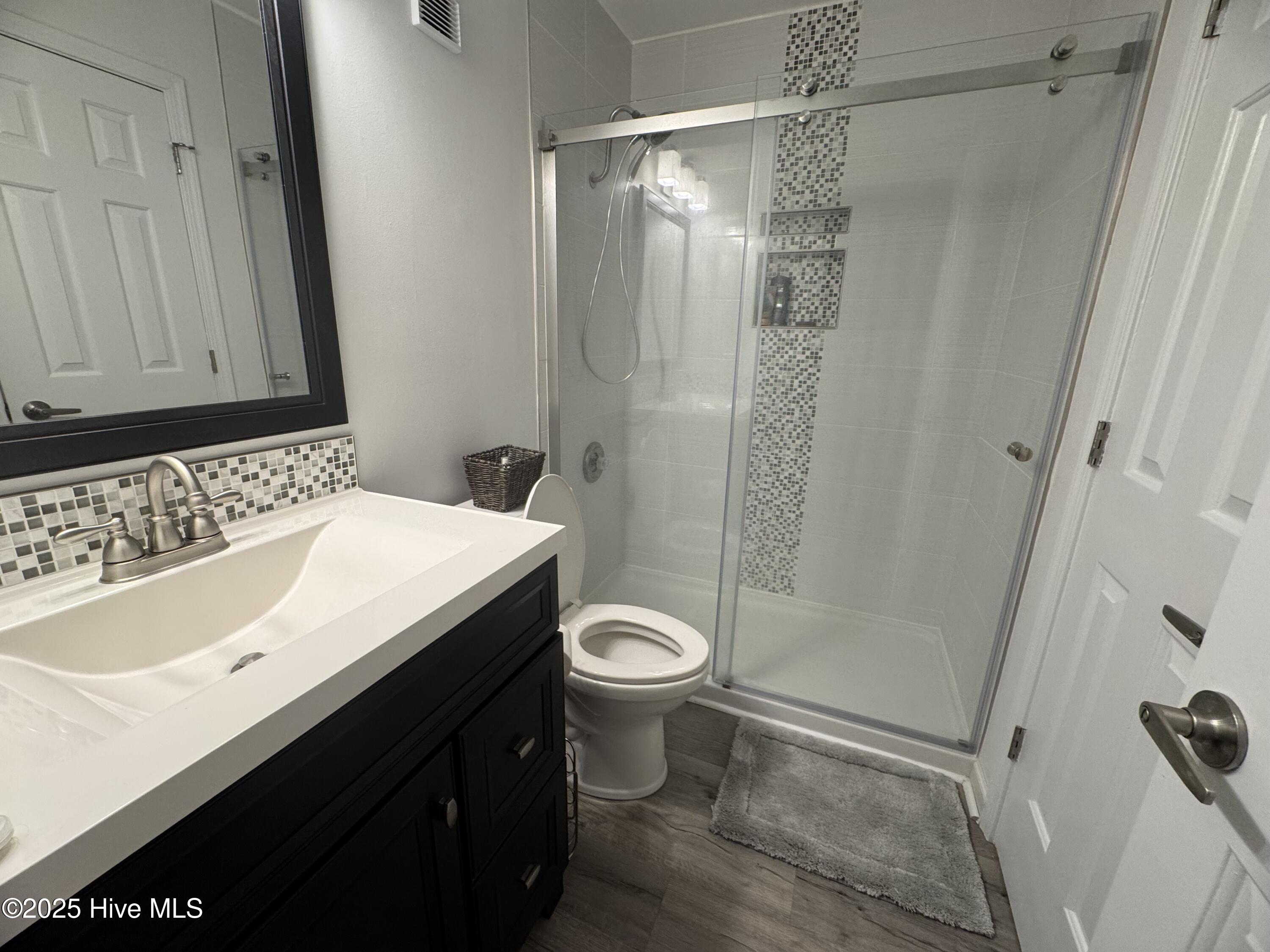 504 Carolina Beach Avenue S Unit: 2l