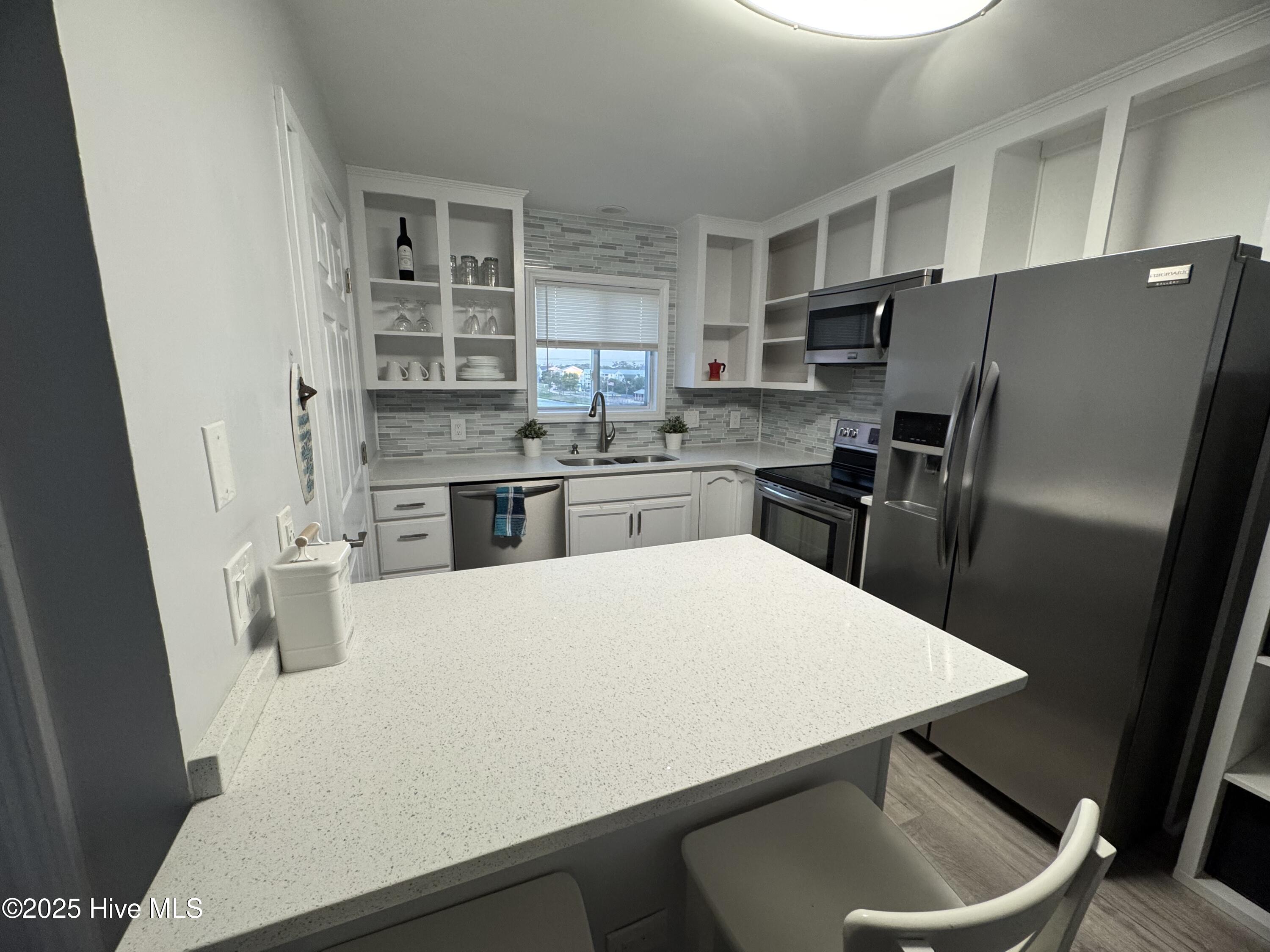 504 Carolina Beach Avenue S Unit: 2l