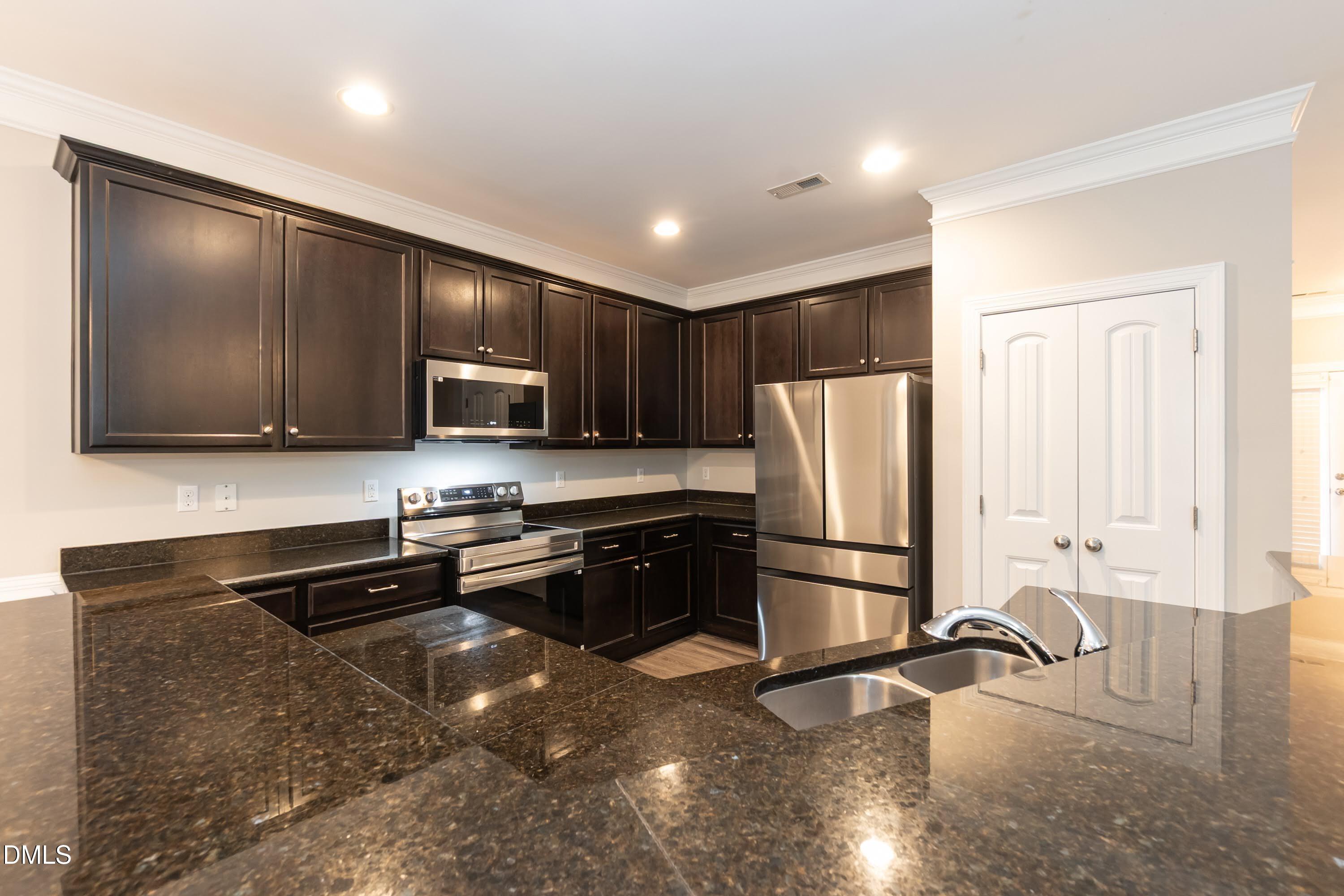 263 Oak Alley Trail