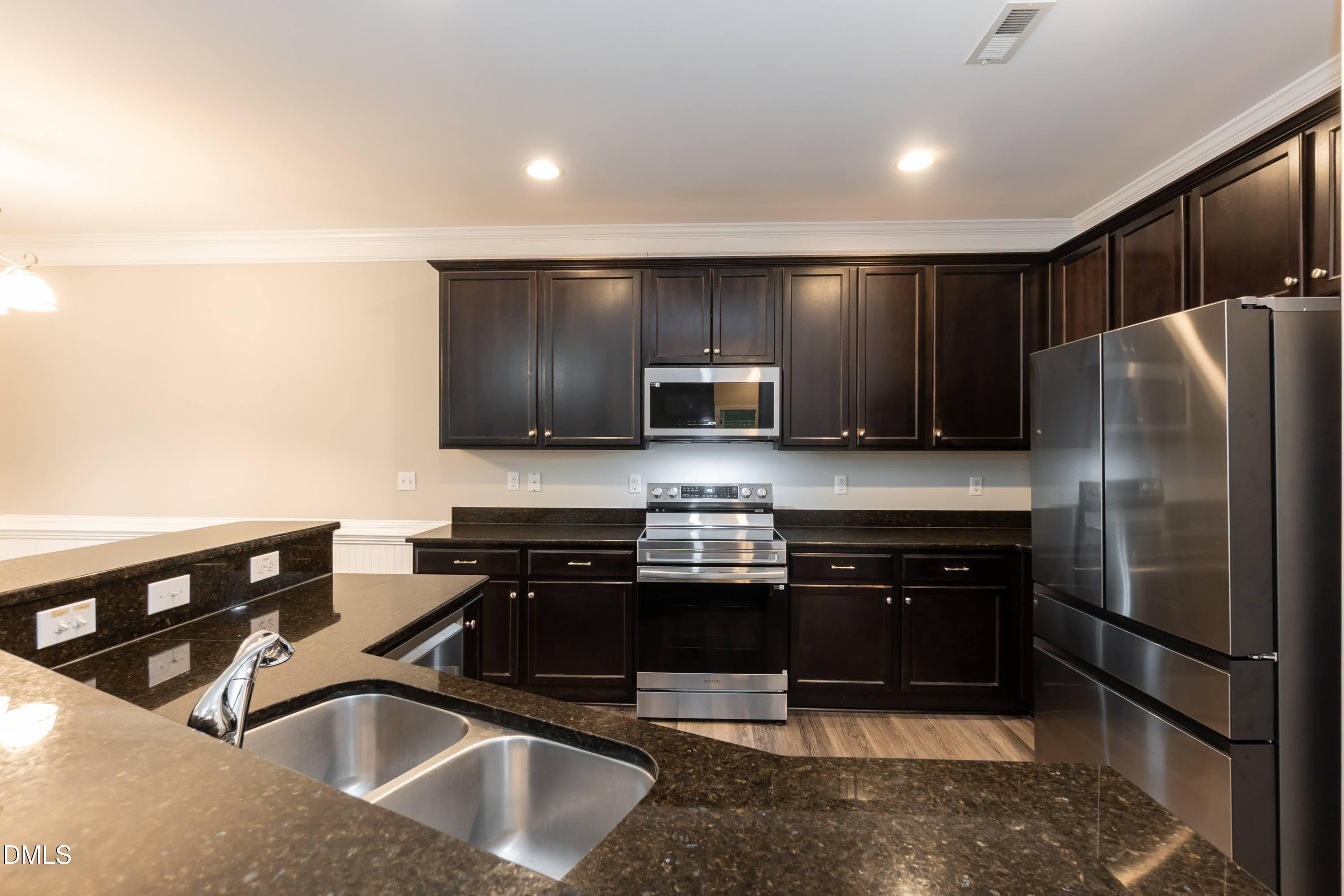 263 Oak Alley Trail
