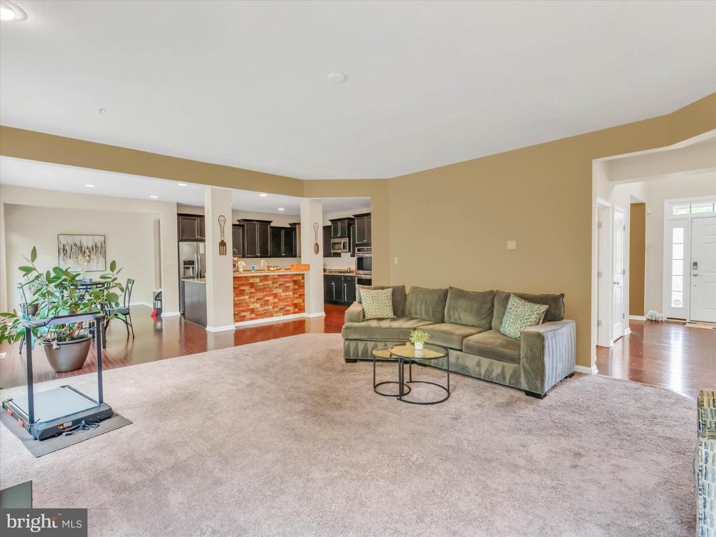 2805 TROTTER PARK LANE
