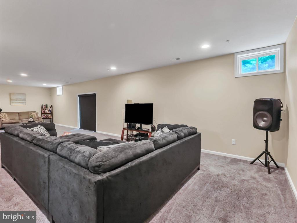 2805 TROTTER PARK LANE