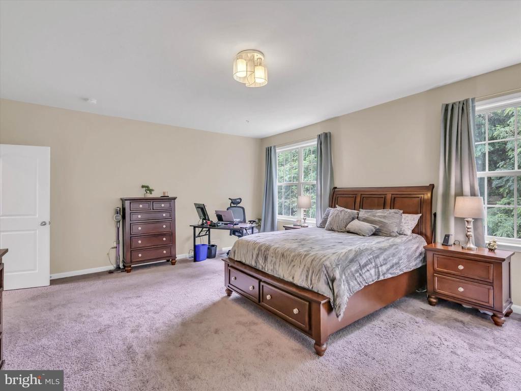 2805 TROTTER PARK LANE