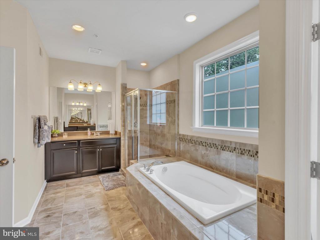 2805 TROTTER PARK LANE