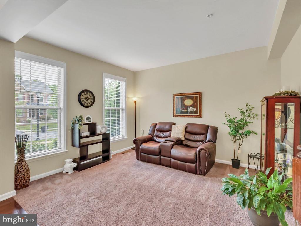 2805 TROTTER PARK LANE