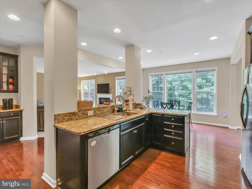 2805 TROTTER PARK LANE
