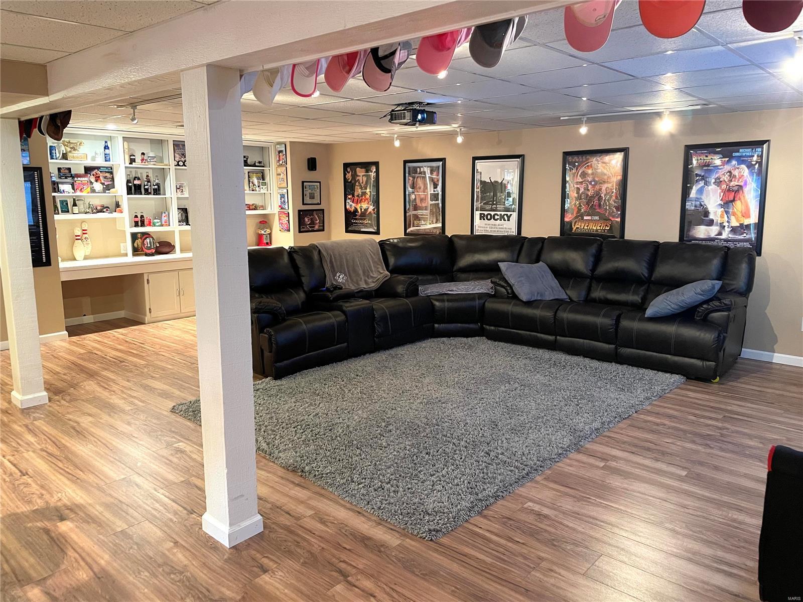 2371 Crestline Drive