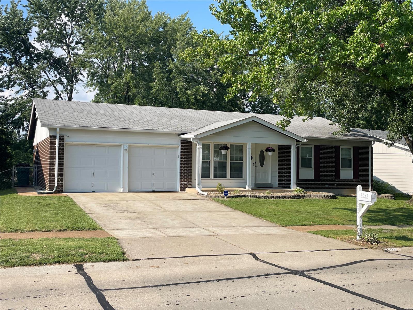 2371 Crestline Drive