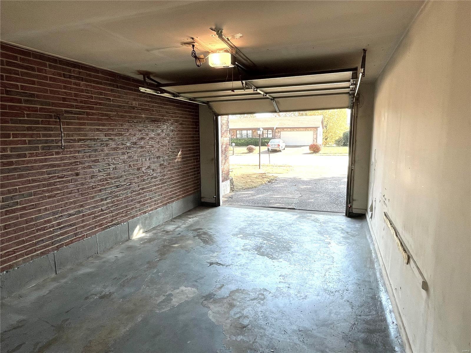 9227 Silvercrest Drive