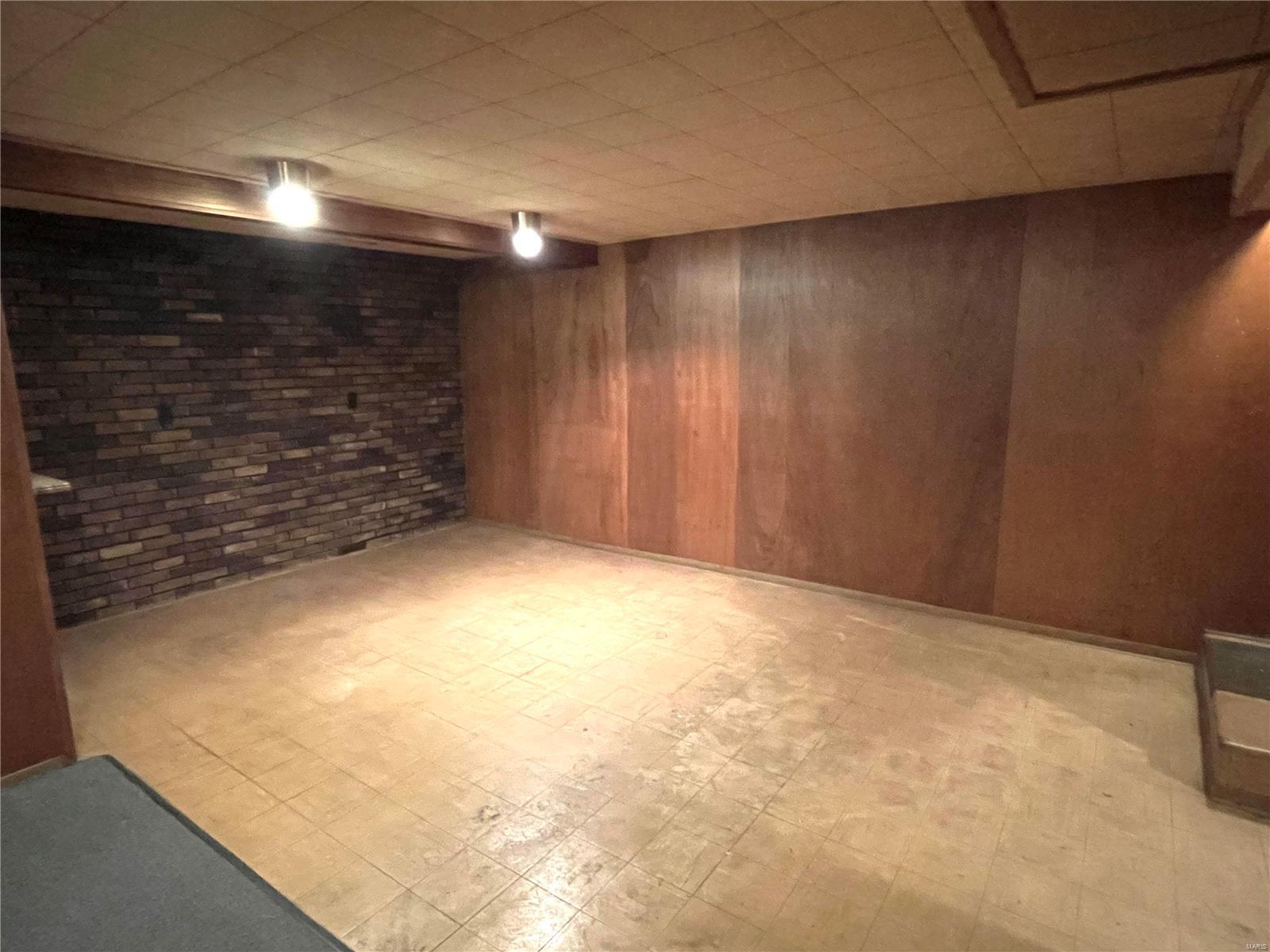 9227 Silvercrest Drive