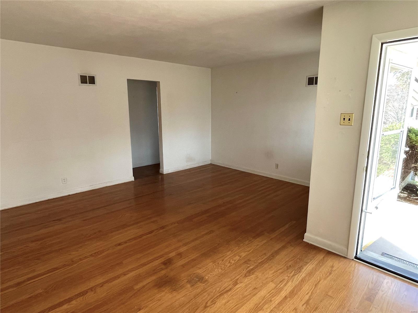 9227 Silvercrest Drive
