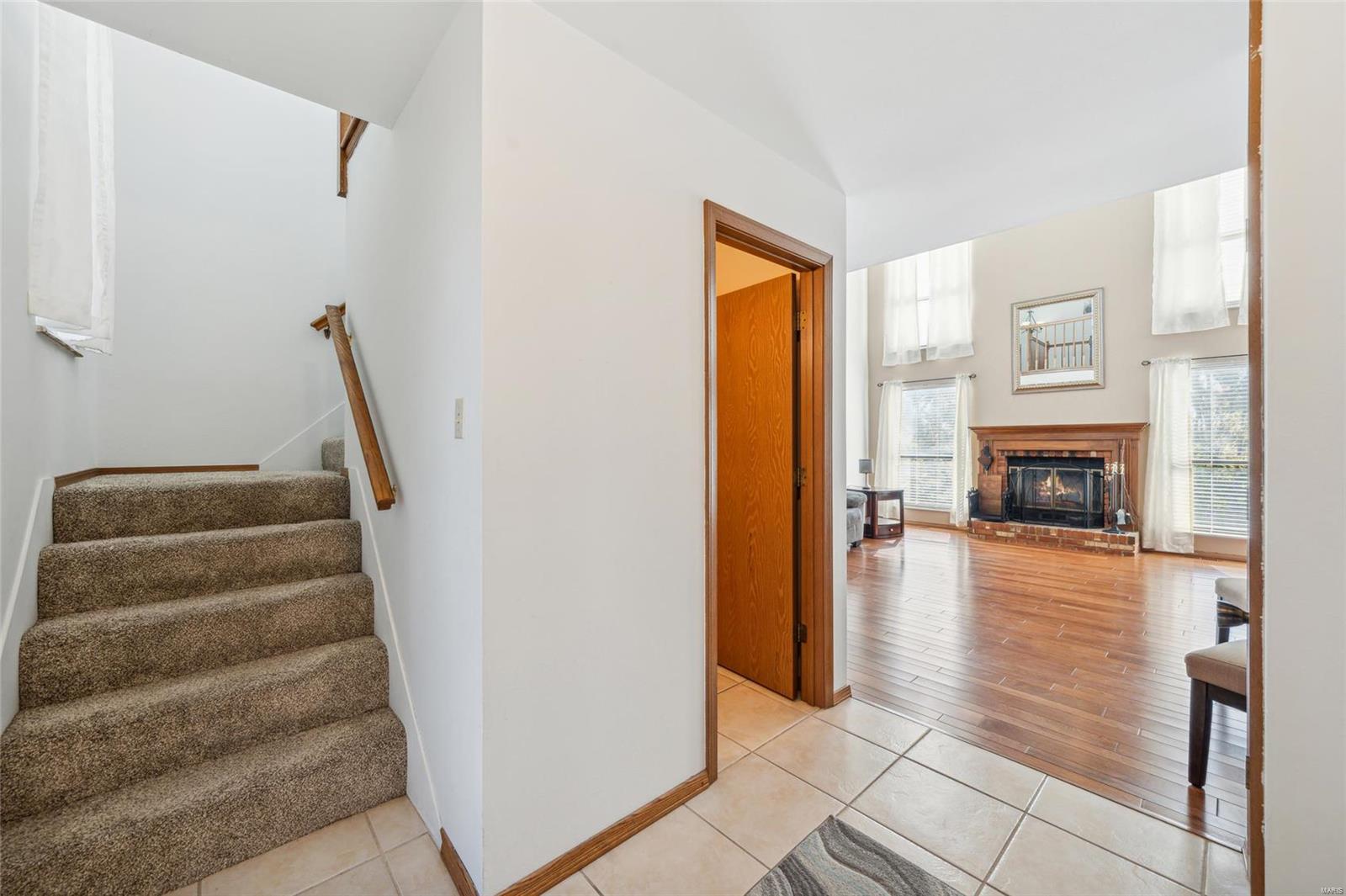 942 Oakwood Farms Lane