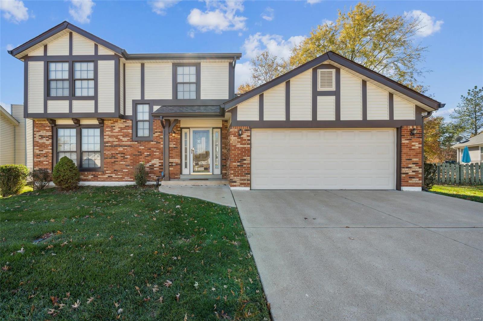 942 Oakwood Farms Lane