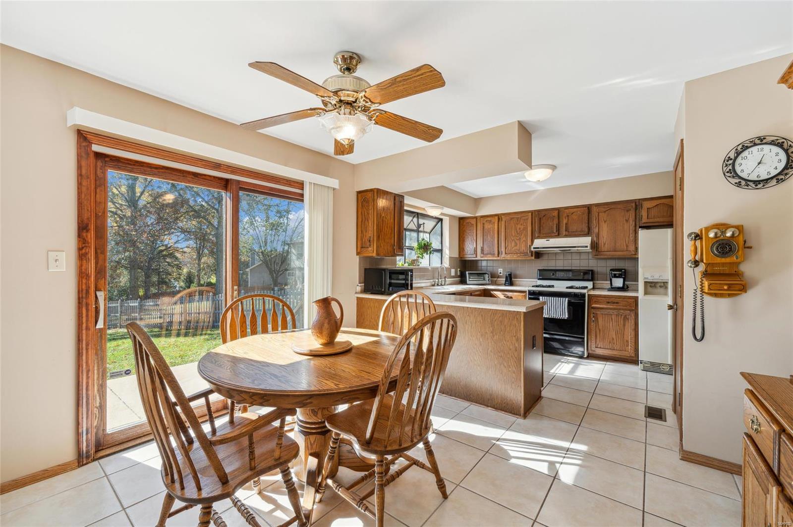 942 Oakwood Farms Lane
