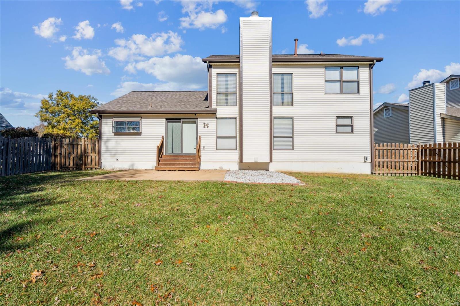 942 Oakwood Farms Lane