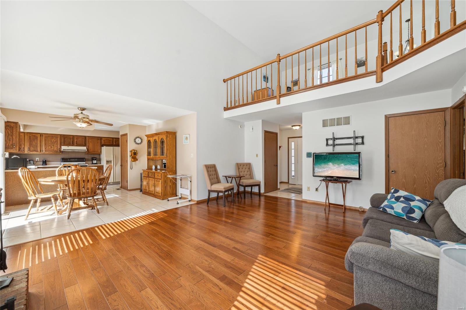 942 Oakwood Farms Lane
